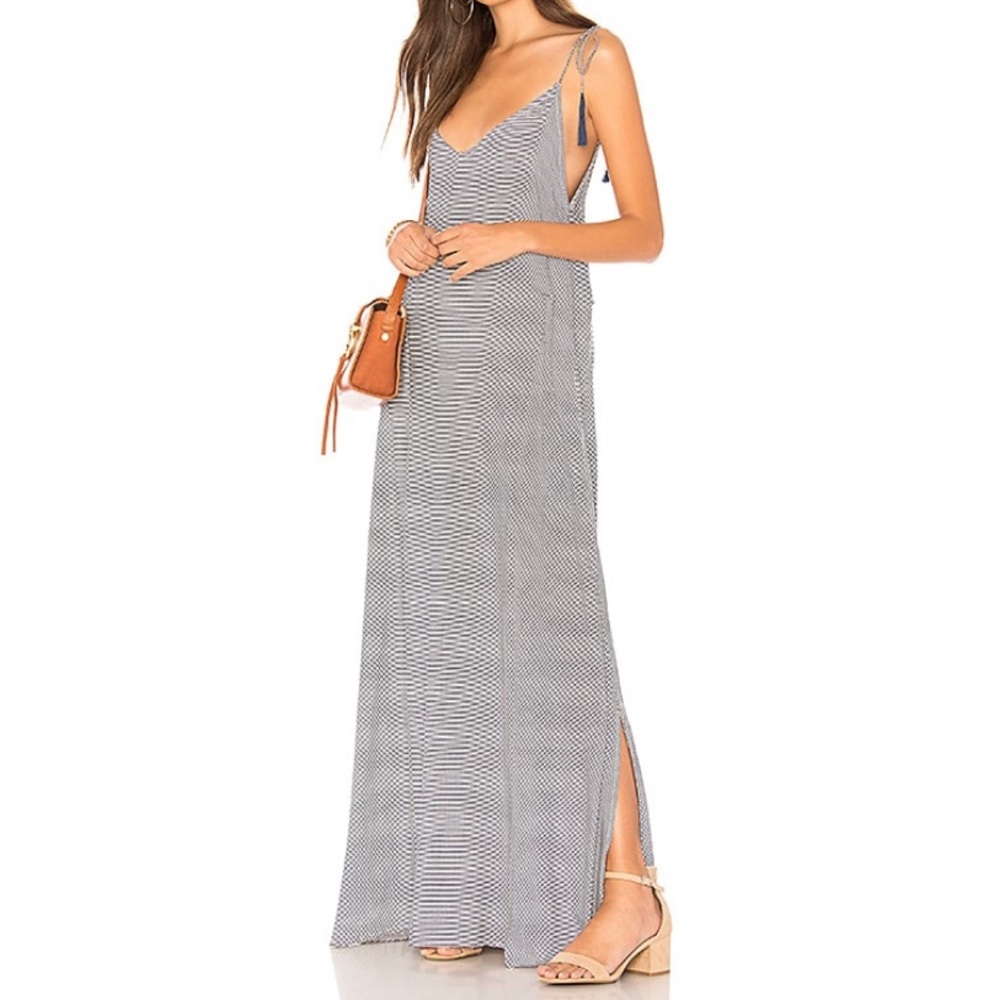 Pipa dress in Long Island